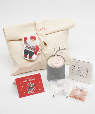 feel　プチハンドロール＋バスソルト '25 xmasクラッチバッグセット