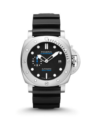 サブマーシブル クアランタ クアトロ