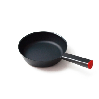 鋳物フライパン20cm