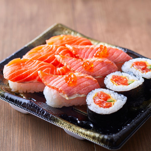 新品 寿司の妖精 サーモン 寿司の妖精』フィギュアが登場。「甘えび」「いくらの軍艦」「サーモン