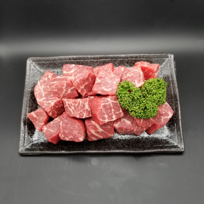 香川県産讃岐ワインビーフカレー・シチュー用 550g≪クール便・冷蔵≫