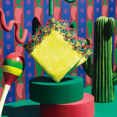 8月覆面レスラー