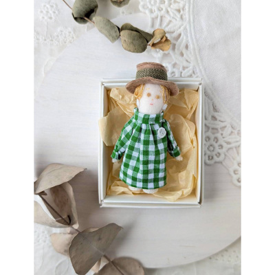 CHIBImoibrooch(dollブローチ)緑チェックワンピース