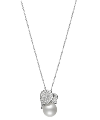 Les Petales Place Vendome　ペンダント