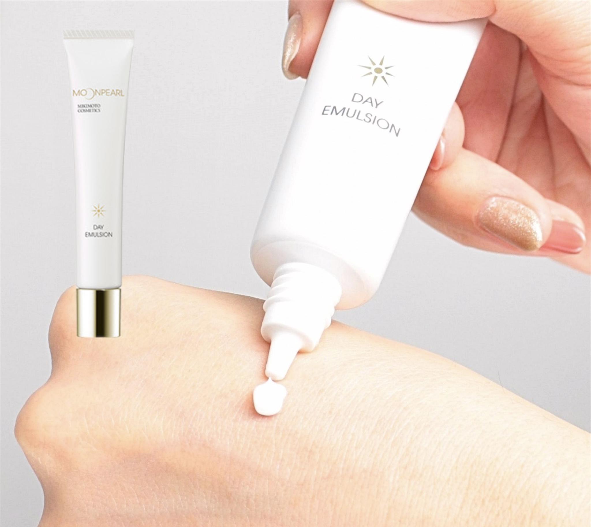 MOONPEARL UV DAY EMULSION 日焼け止め ミキモトコスメティックス ムーンパール UVデイエマルション 30g