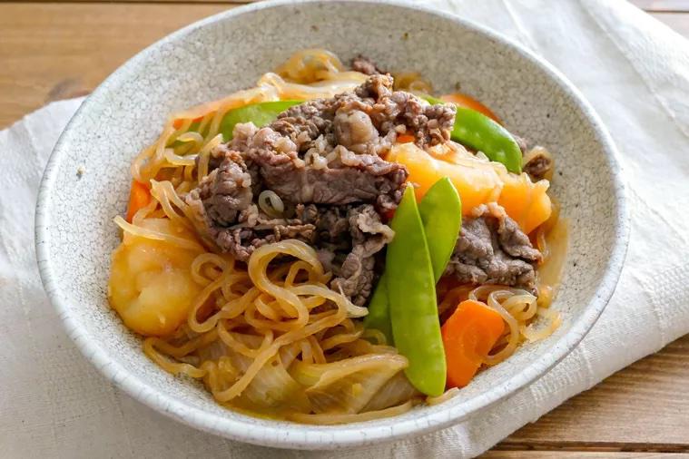 糸こんにゃくが入った肉じゃが