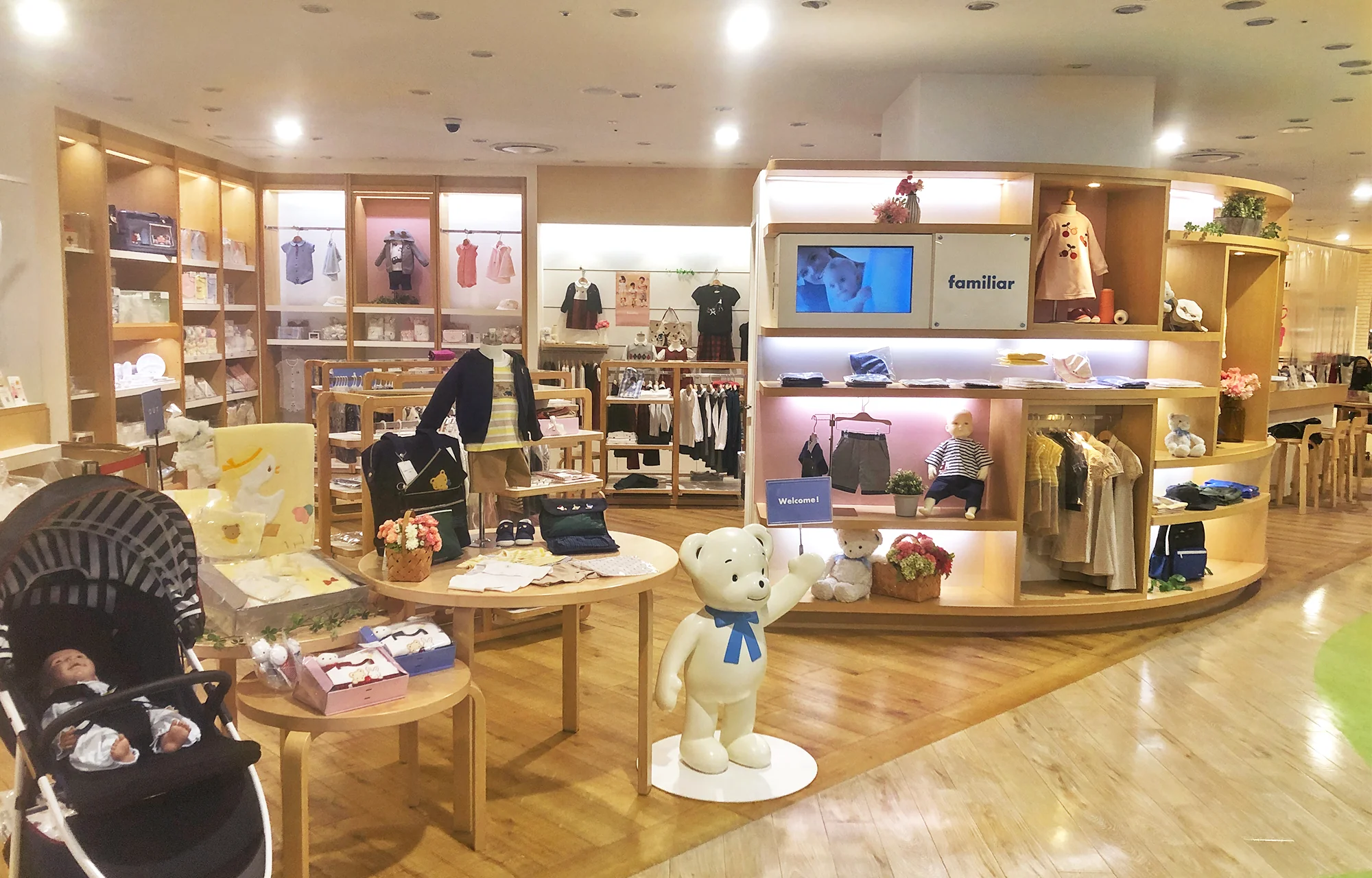 ファミリアのお店