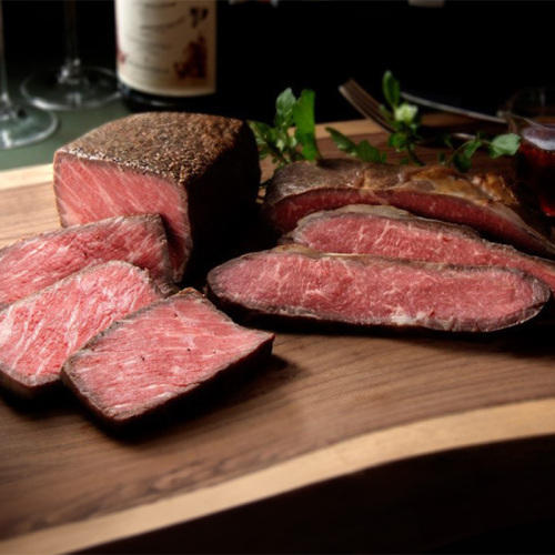 神戸トアロードデリカテッセンの「ローストビーフ(400g)(進物箱入り)」