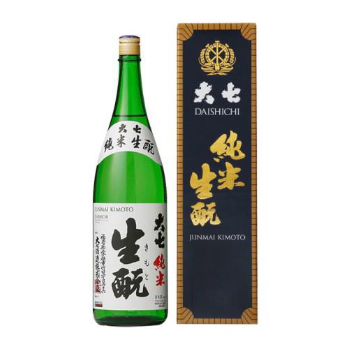 緑色の日本酒ボトルと、黒色のボックスが並んでいる。