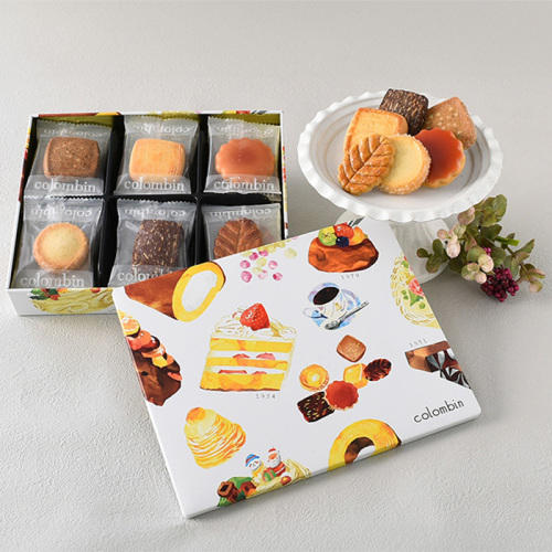 スイーツのイラストが描かれた缶に個包装のクッキーが詰まっている。