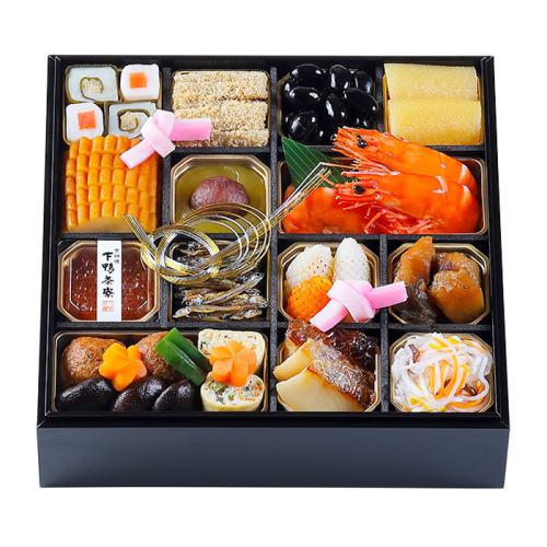 黒色の一段重に入った和風おせち。
