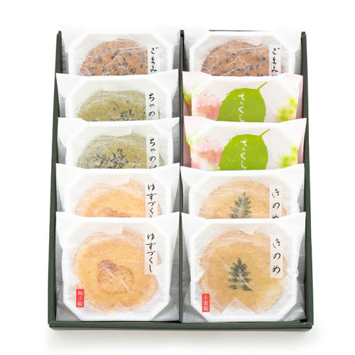 グリーンの箱に入った京煎堂の「菜宝楽」