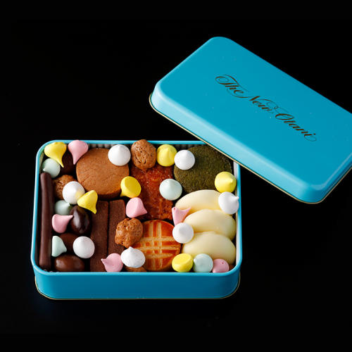 SATSUKIチョコレート＆クッキー(S缶)のパッケージ中身