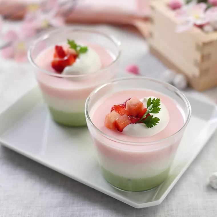ひな祭りに！ひしもちカラーの3色プリン