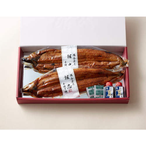 赤い箱に入った堀忠の「手焼き鰻2尾」
