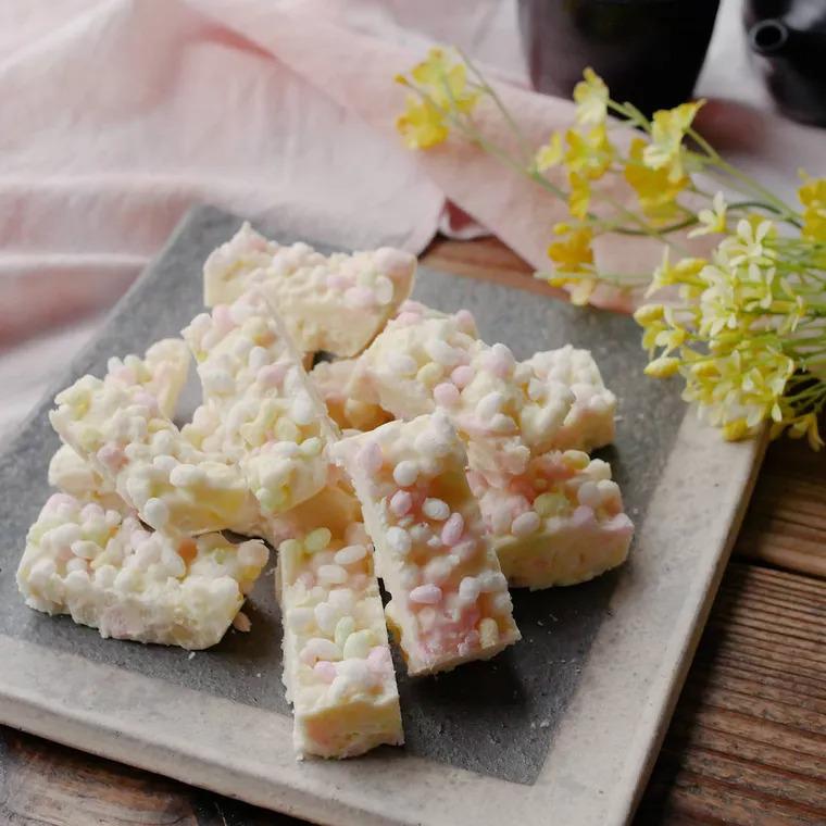 カラフルひなあられのチョコおこし
