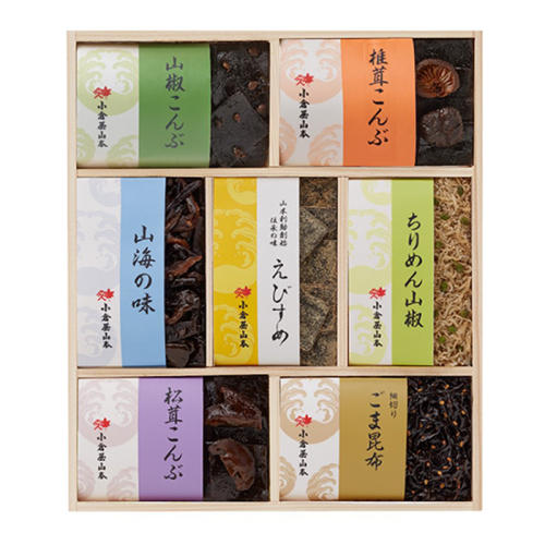 「小倉屋山本」の「えびすめ詰合せ」が置かれている