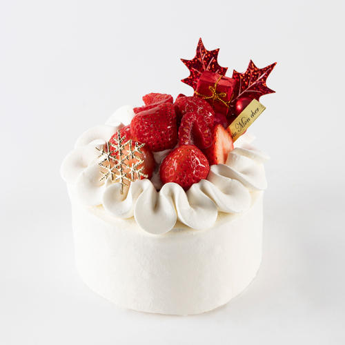 ホールサイズのいちごのショートケーキ。