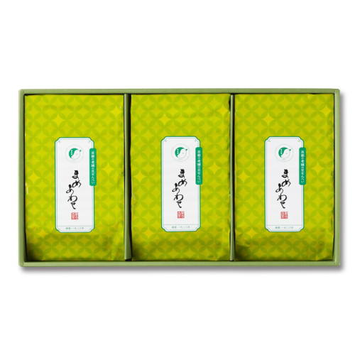 黄緑色の長方形のパッケージが3つ入ったギフトボックス