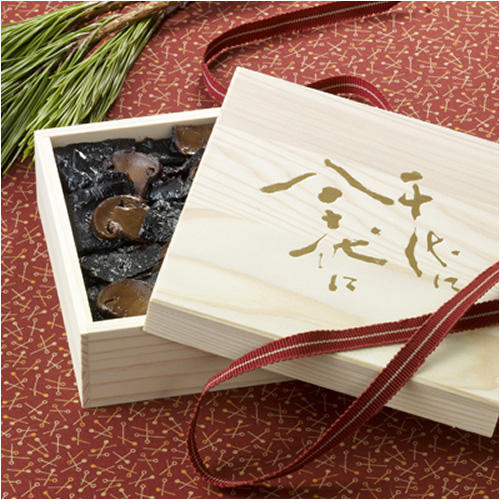 木箱に入った松茸昆布