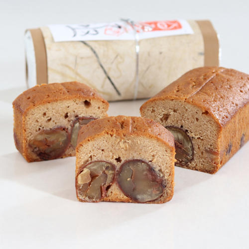 栗の実が入ったパウンドケーキ。
