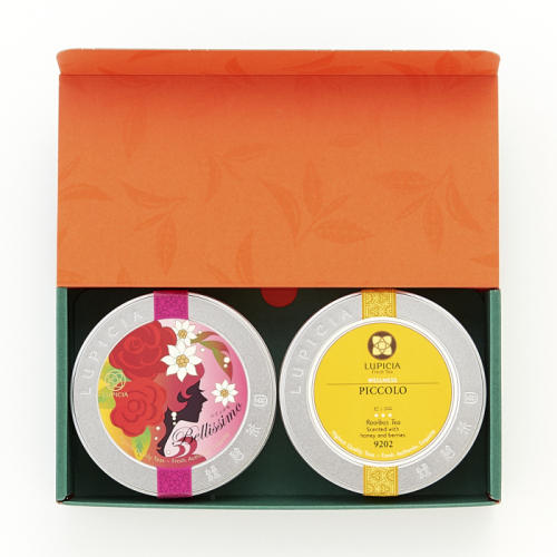 2種類の紅茶の缶が入ったギフトボックス。