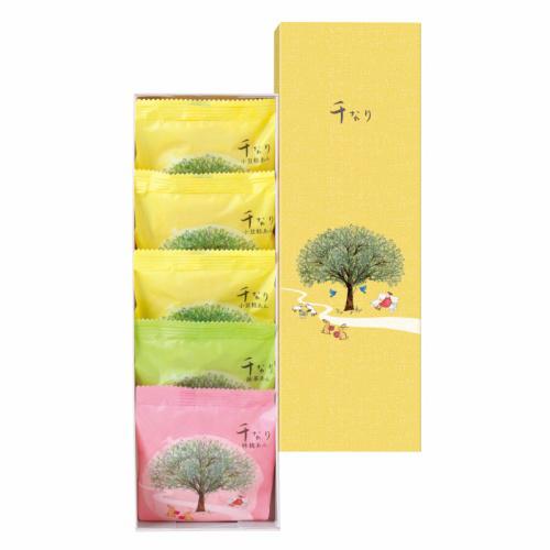パッケージデザインがかわいい「両口屋是清」の和菓子「千なり5入」