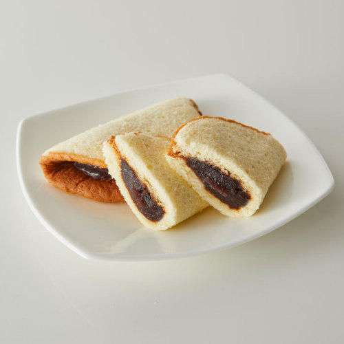 季乃月が3つ器に置かれている