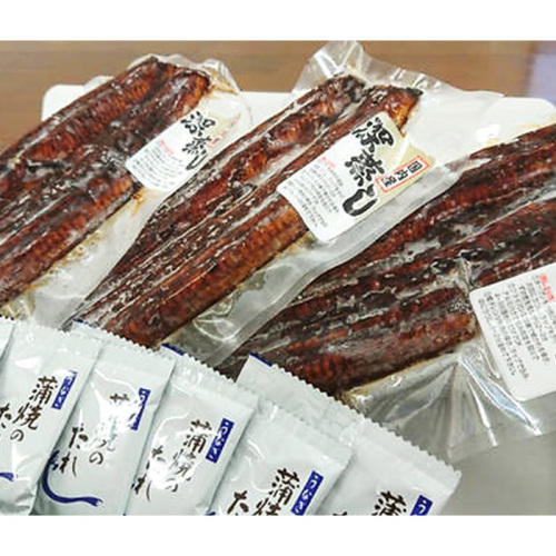 透明のパッケージに入った魚の北辰の「「焼津冷蔵」国産うなぎセット(養殖)」