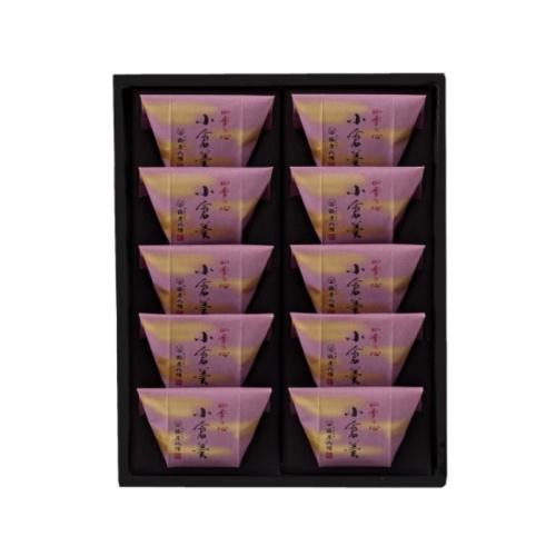 黒い箱に入った鶴屋八幡の「四季の心 小倉羹 10個入り」