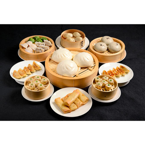 「聘珍樓」の肉まん・あんまん・焼売・焼餃子・小籠包・春巻などが並んでいる様子