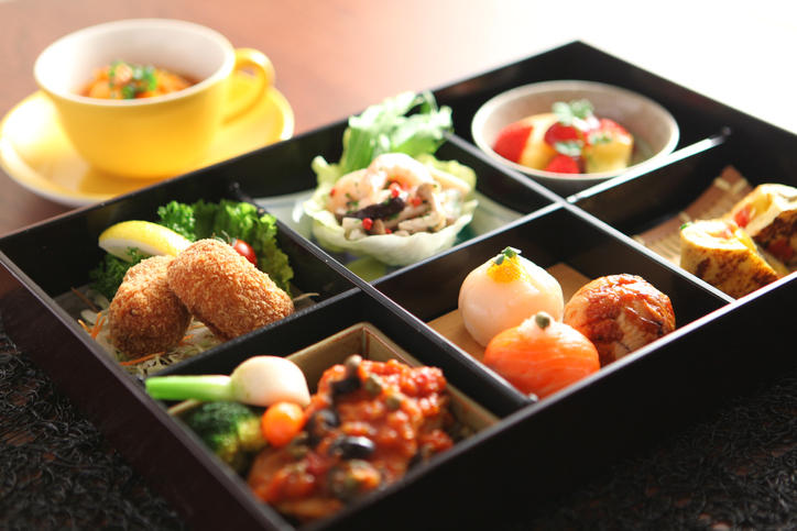 手毬ずしの和食弁当