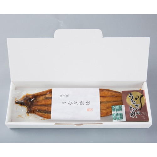 うなぎが1尾入った白色のギフトボックス。