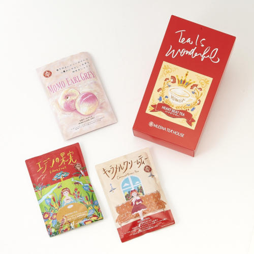 白背景に4種類の紅茶の箱が並べられている
