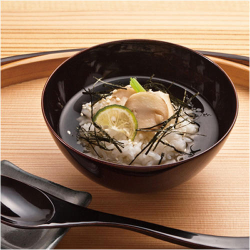 黒い茶碗に入った赤坂 松葉屋の「料亭のお茶漬け4種入り」