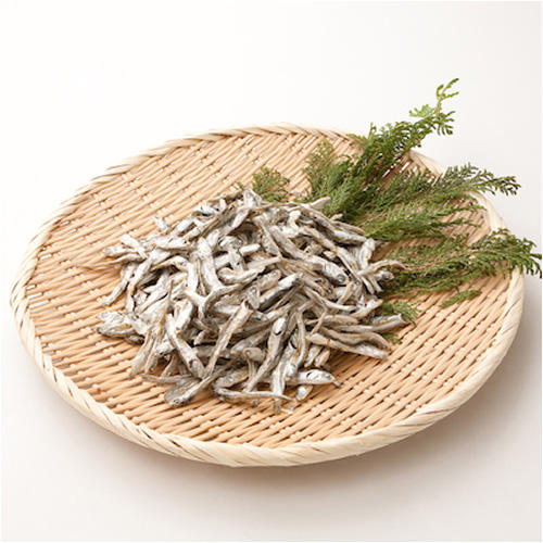 かごにのった塩干魚 大一 煮干し(白)130g