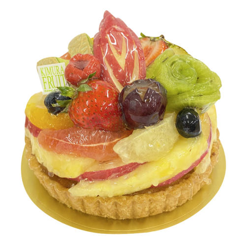 フルーツが飾られたタルトケーキ。