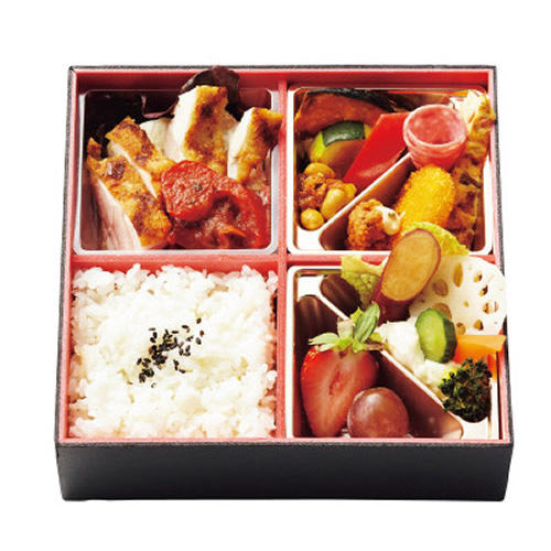 「クッチーナ カサイ」の「グリルチキン弁当 【S】」