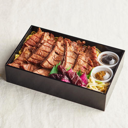 「牛たんと和牛焼き 青葉苑」の「倍盛り牛たん重」