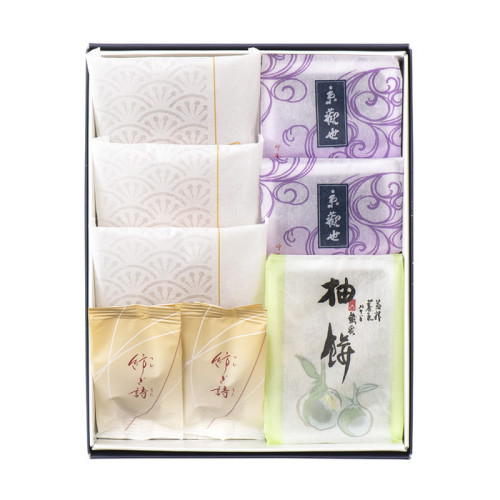 「鶴屋吉信」の和菓子を詰め合わせた「名菓撰(集い)8個入」