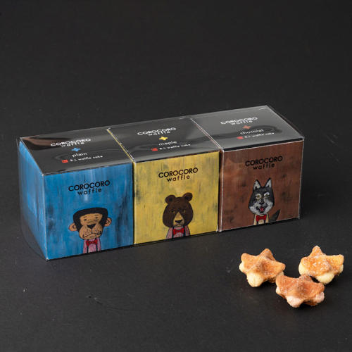コロコロワッフル キューブ3個セット(クリアケース入り)のパッケージが置かれている