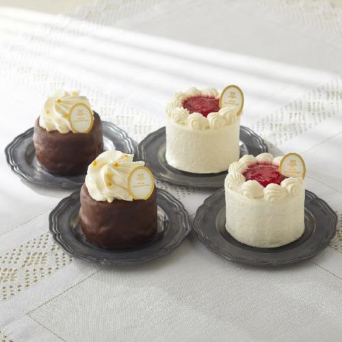 グレーの皿にのったケーキリンク 「アンリ・シャルパンティエ」の「ガトーオートンティック 4個セット」