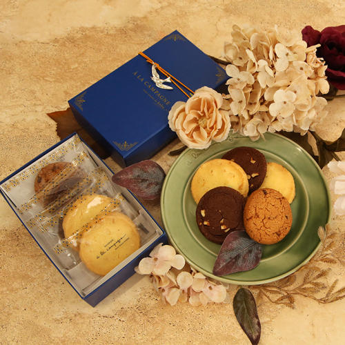 「ア・ラ・カンパーニュ」の「サブレ アソルティ」を皿に盛り付けた様子