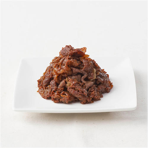 白い皿に盛られた柿安本店の釜揚げ牛肉やわらか炊き