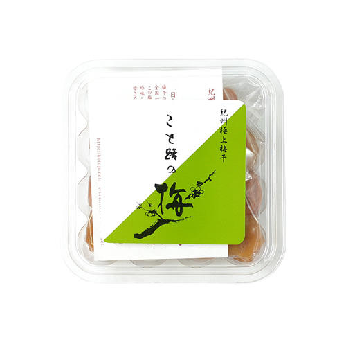 白と緑のパッケージが特徴的な「こと路」紀州特選梅200g