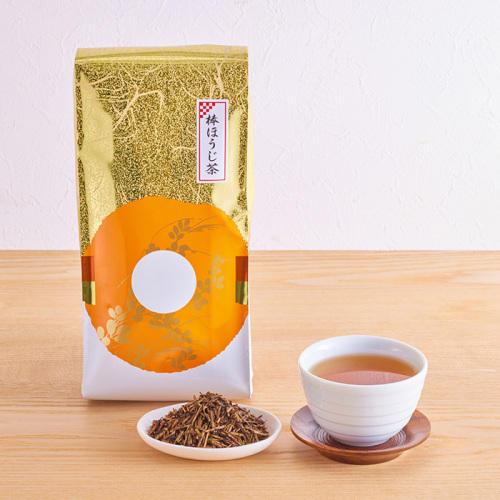 ゴールドのパッケージに入った茶匠 森半の「棒ほうじ茶 300g」