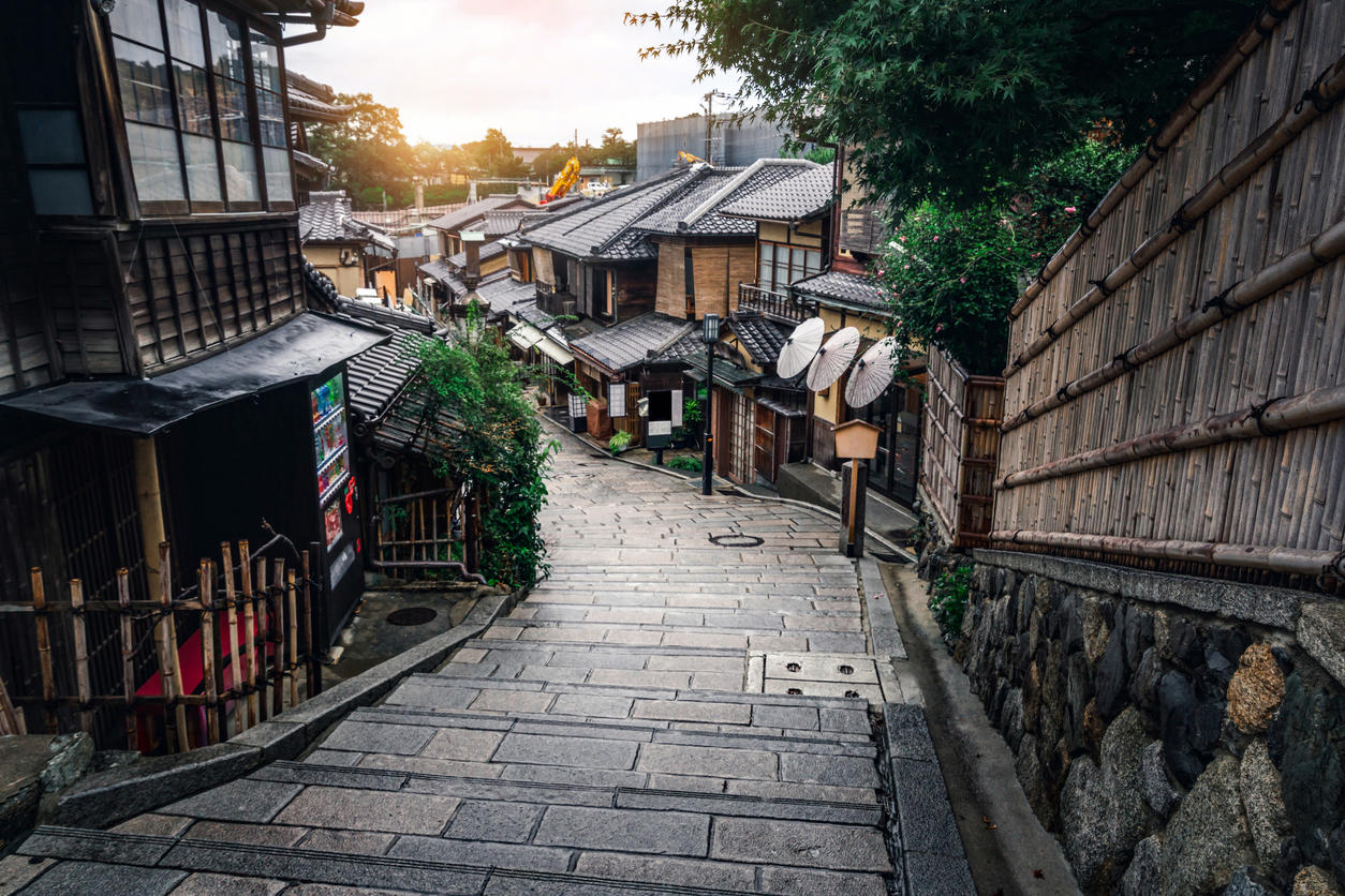 京都・東山の町並み 