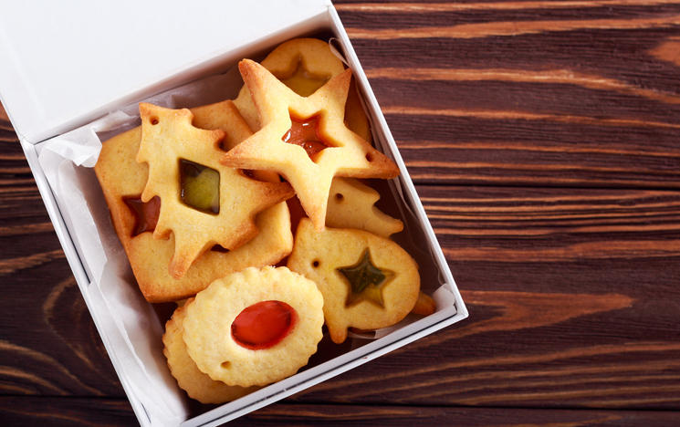 箱に入ったステンドグラスクッキー