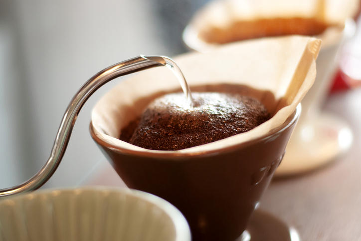 ドリップ中のコーヒー