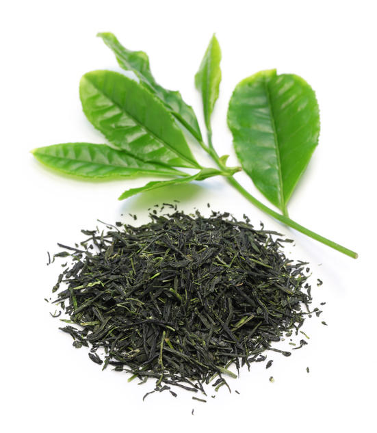 お茶の新芽と茶葉